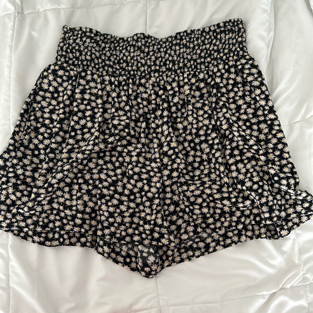American Eagle Smocked Waist Flowy Shorts
